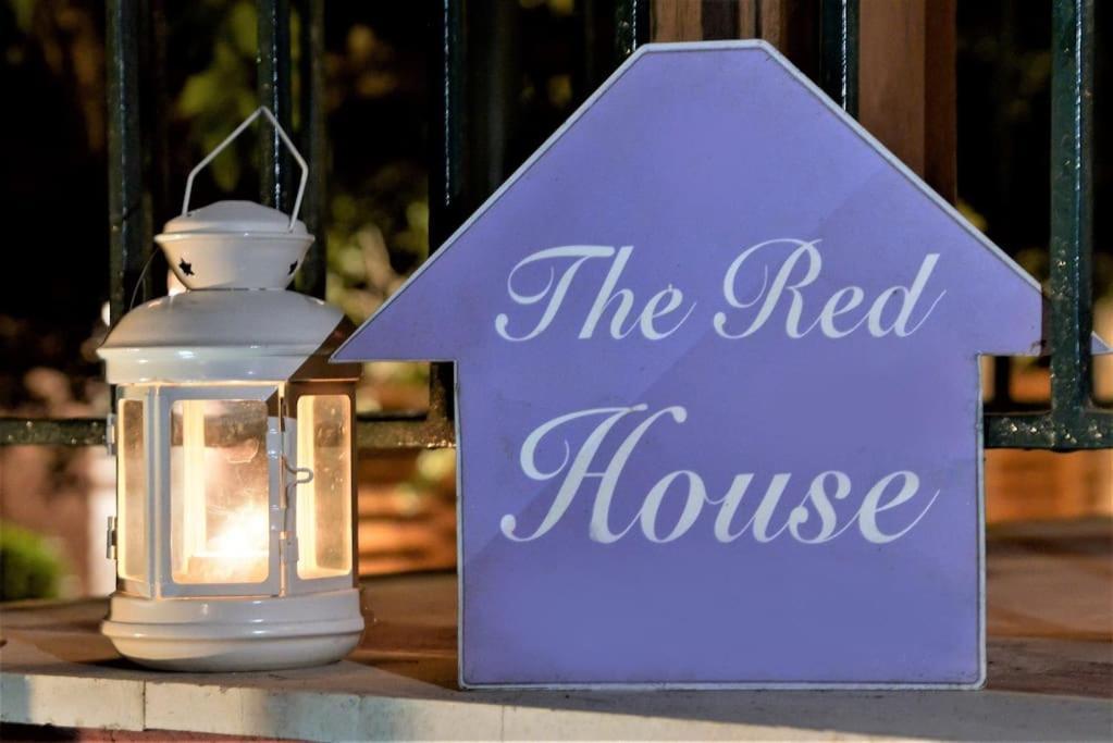 The Red House In Dassia Exterior photo